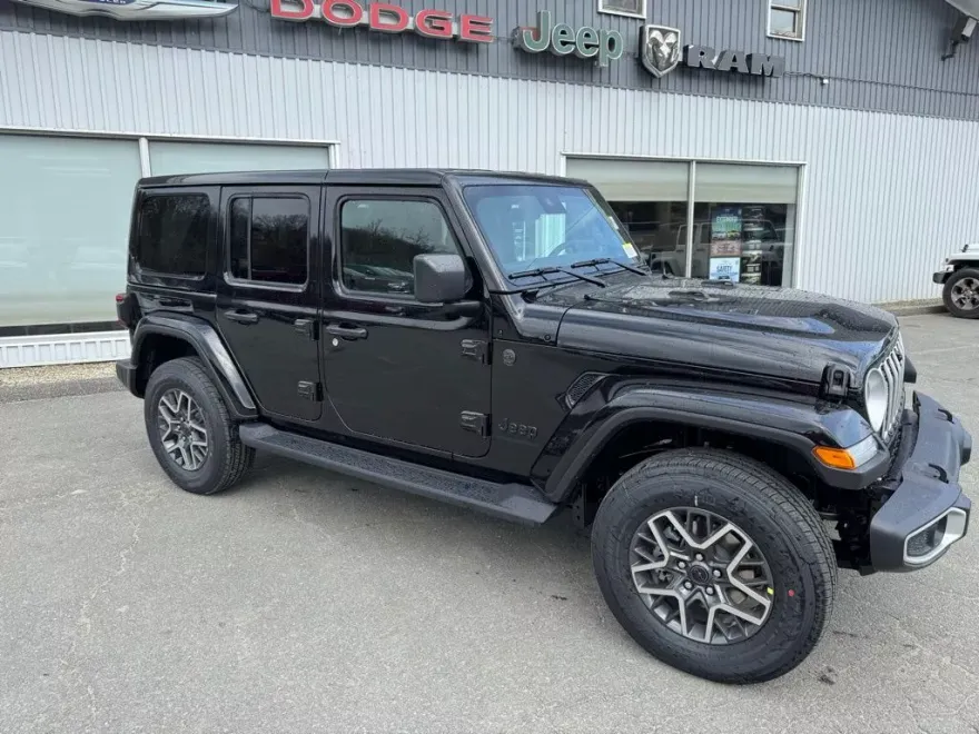 2025 Jeep Wrangler Sahara photo 1