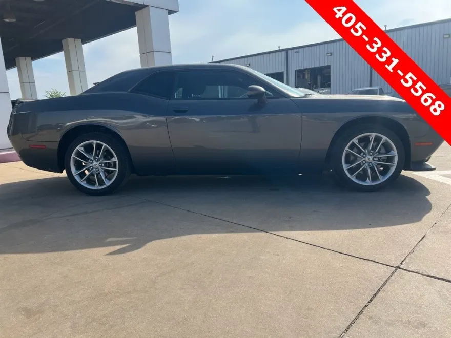 2022 Dodge Challenger GT photo 1
