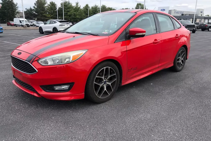 2016 Ford Focus SE photo 1