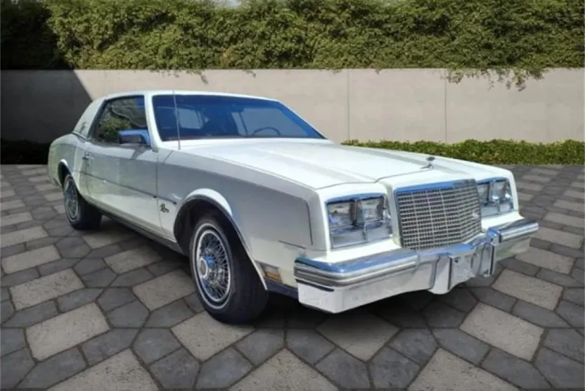 1981 Buick Riviera photo 1