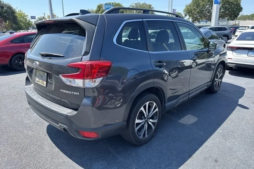 2019 Subaru Forester Limited photo 1