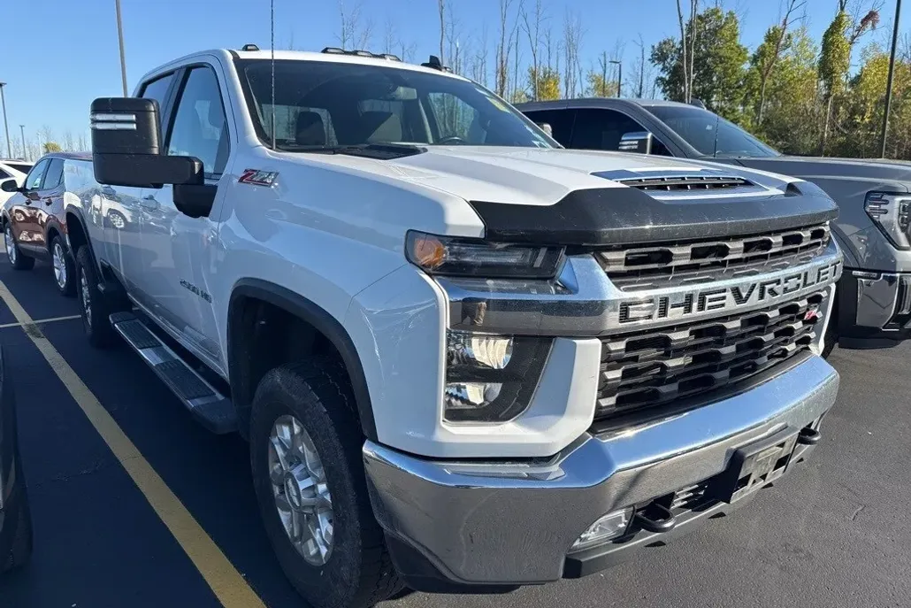 2022 Chevrolet Silverado 2500HD LT photo 1
