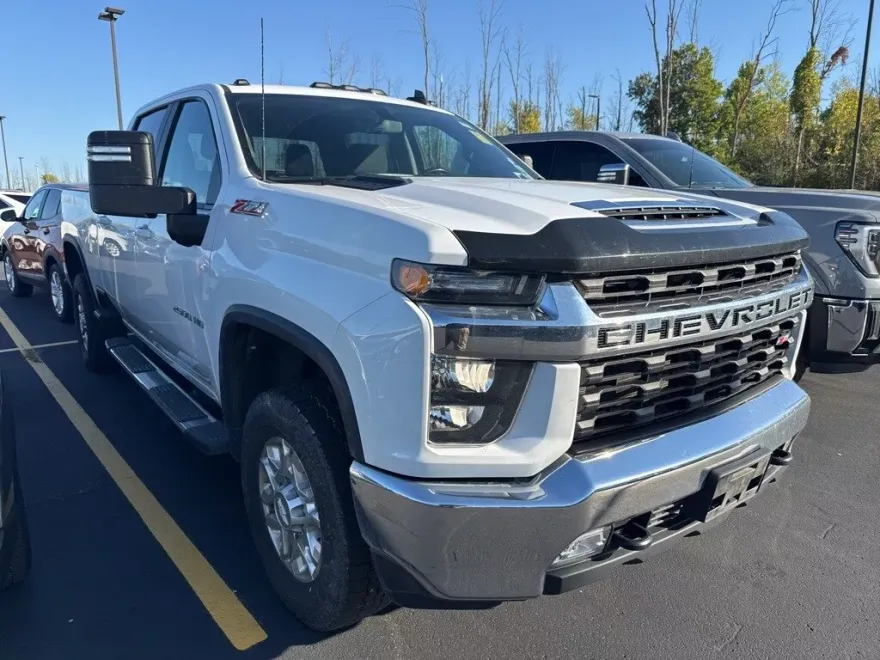 2022 Chevrolet Silverado 2500HD LT photo 1