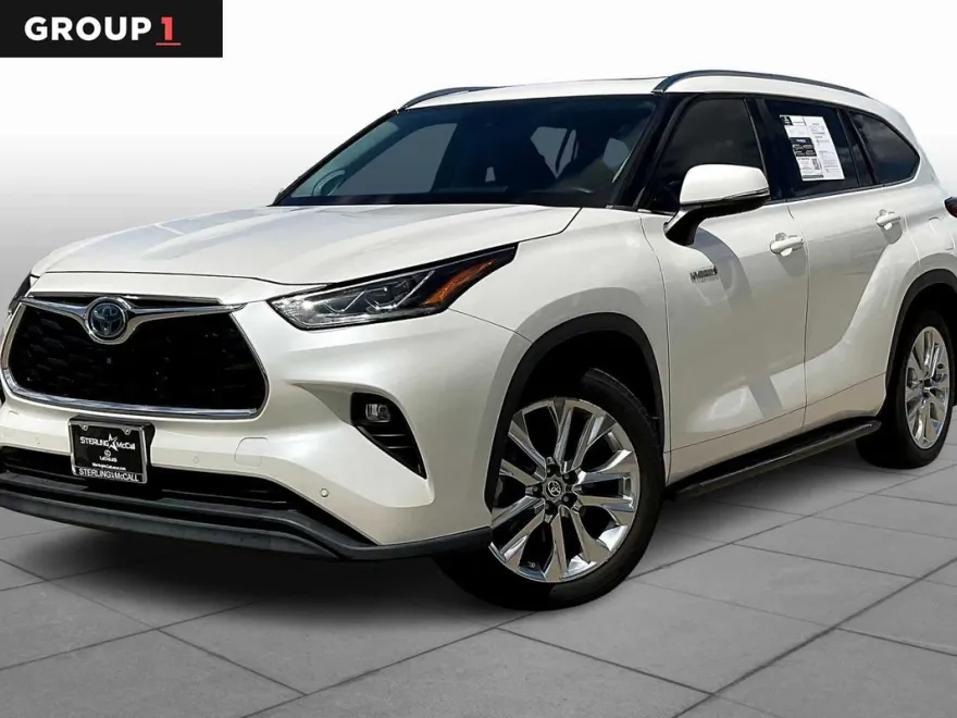 2021 Toyota Highlander Hybrid Limited photo 1