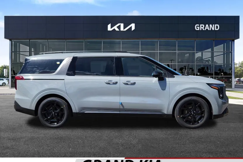 2025 Kia Carnival SX Prestige photo 1