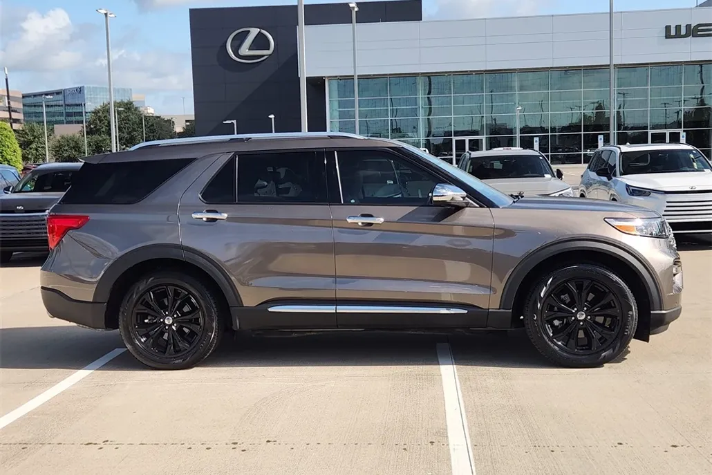 2021 Ford Explorer Limited photo 1