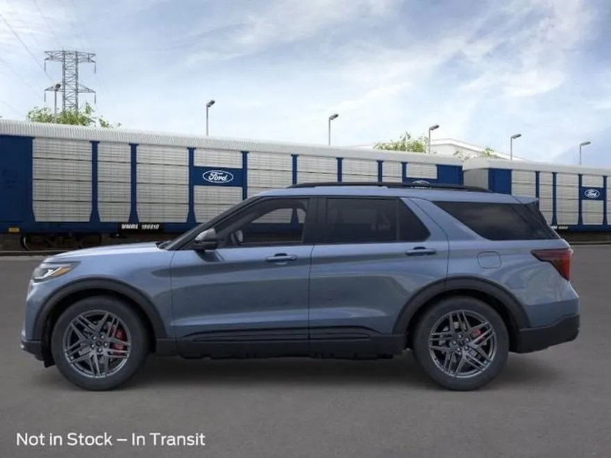 2025 Ford Explorer ST photo 1
