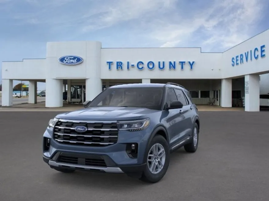 2025 Ford Explorer photo 1
