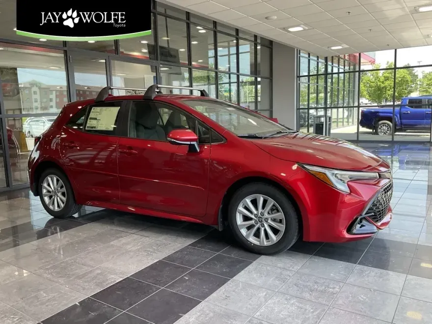 2025 Toyota Corolla SE photo 1