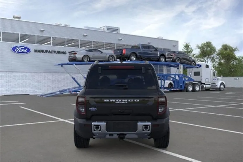 2025 Ford Bronco Sport Outer Banks photo 1