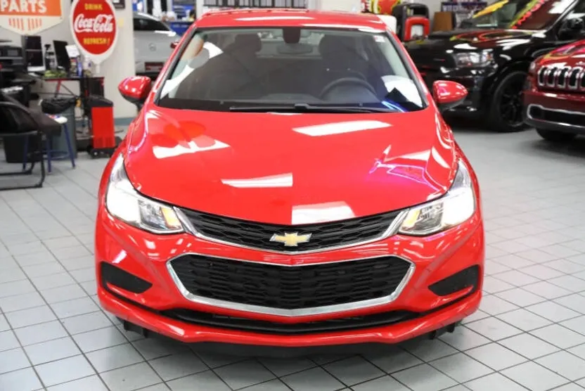 2016 Chevrolet Cruze LS photo 1