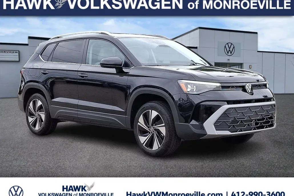 2025 Volkswagen Taos SE photo 1