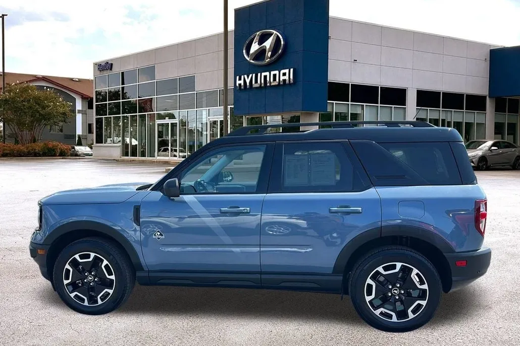 2024 Ford Bronco Sport Outer Banks photo 1