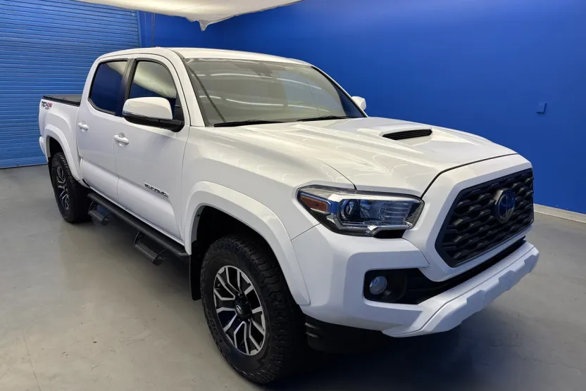 2022 Toyota Tacoma SR5 photo 1