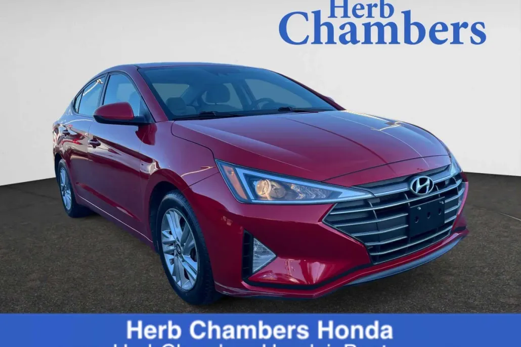 2020 Hyundai Elantra SEL photo 1