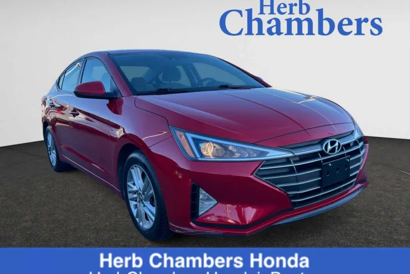 2020 Hyundai Elantra SEL photo 1