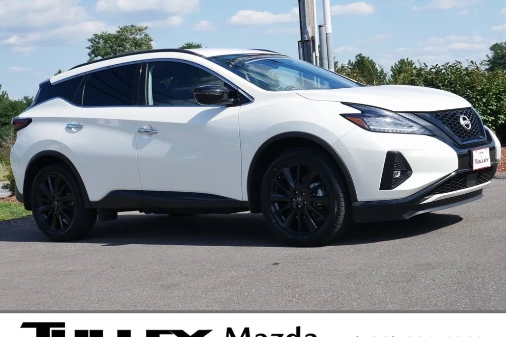 2023 Nissan Murano SV photo 1