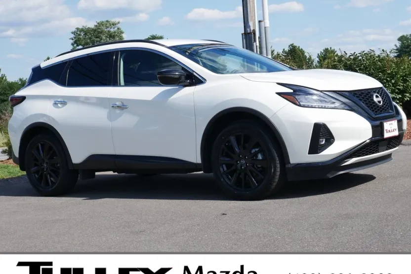 2023 Nissan Murano SV photo 1