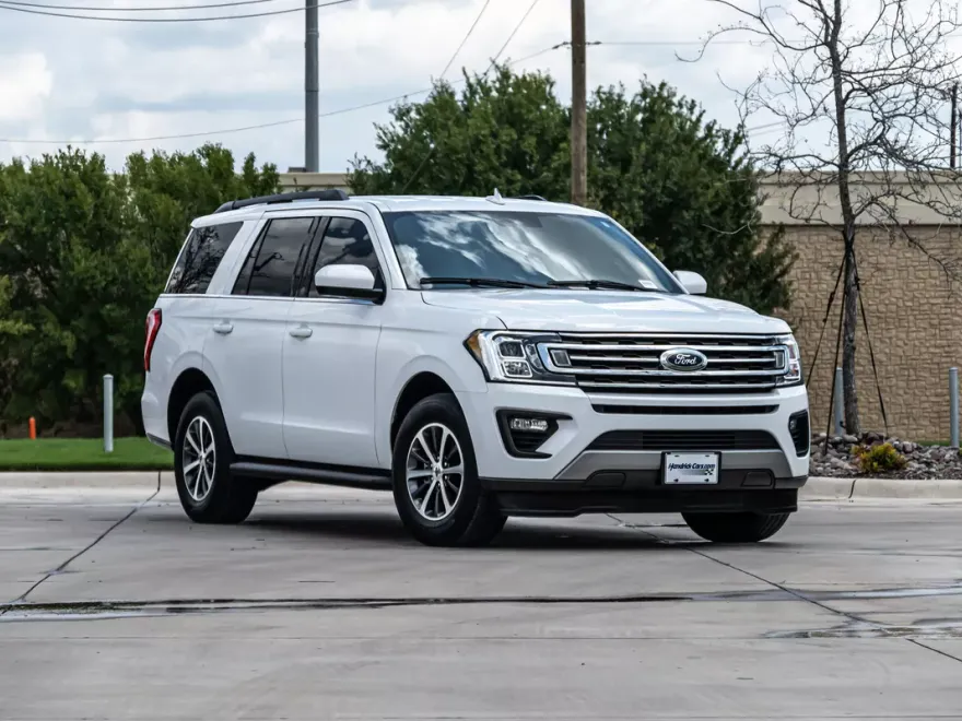 2021 Ford Expedition XLT photo 1