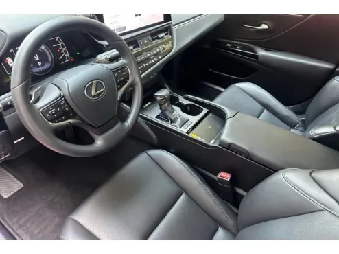 2025 Lexus ES 300h Base photo 4
