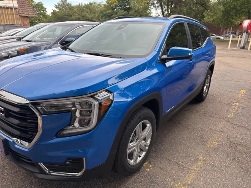 2024 Gmc Terrain SLE photo 1