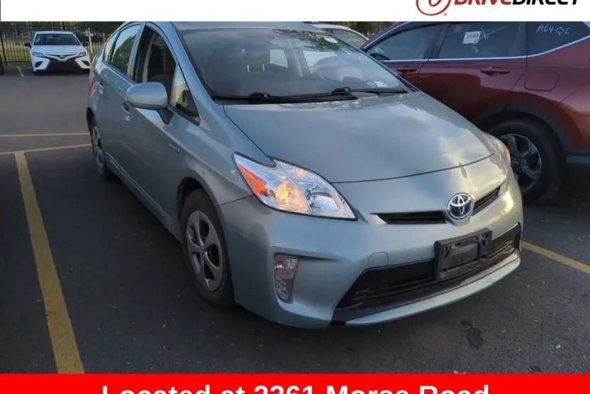 2015 Toyota Prius Two photo 1