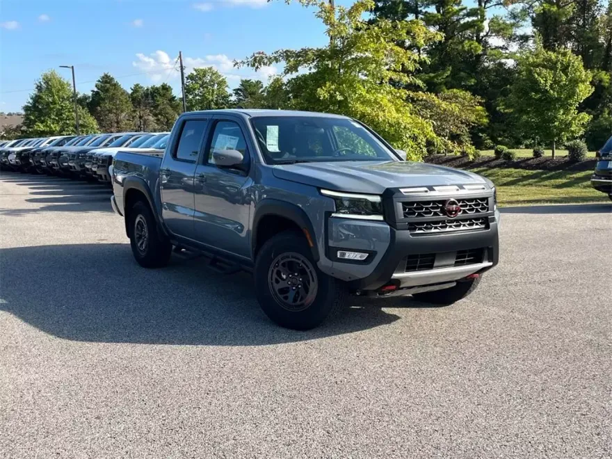 2026 Nissan Frontier PRO-4X photo 1