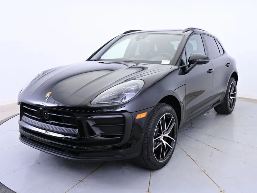 2025 Porsche Macan Base photo 1