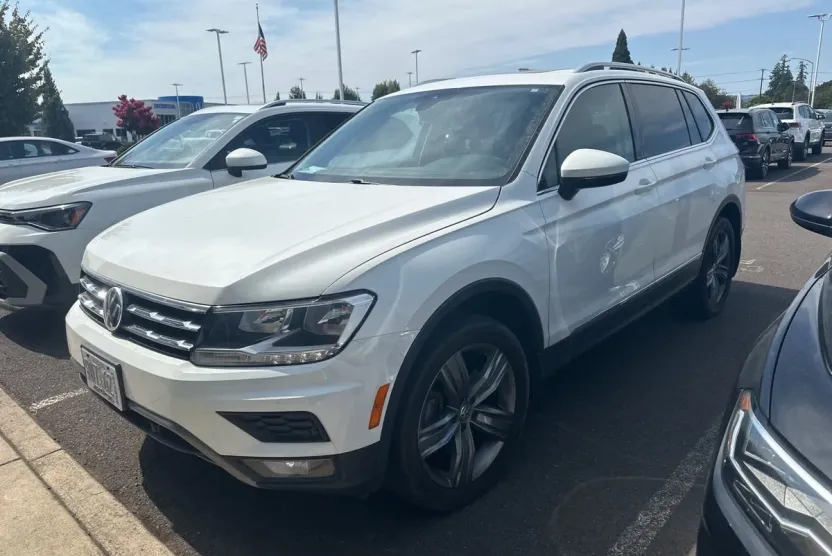 2020 Volkswagen Tiguan SEL photo 1