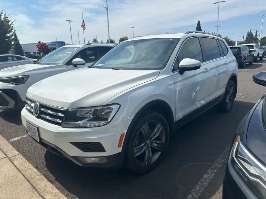 2020 Volkswagen Tiguan SEL photo 1