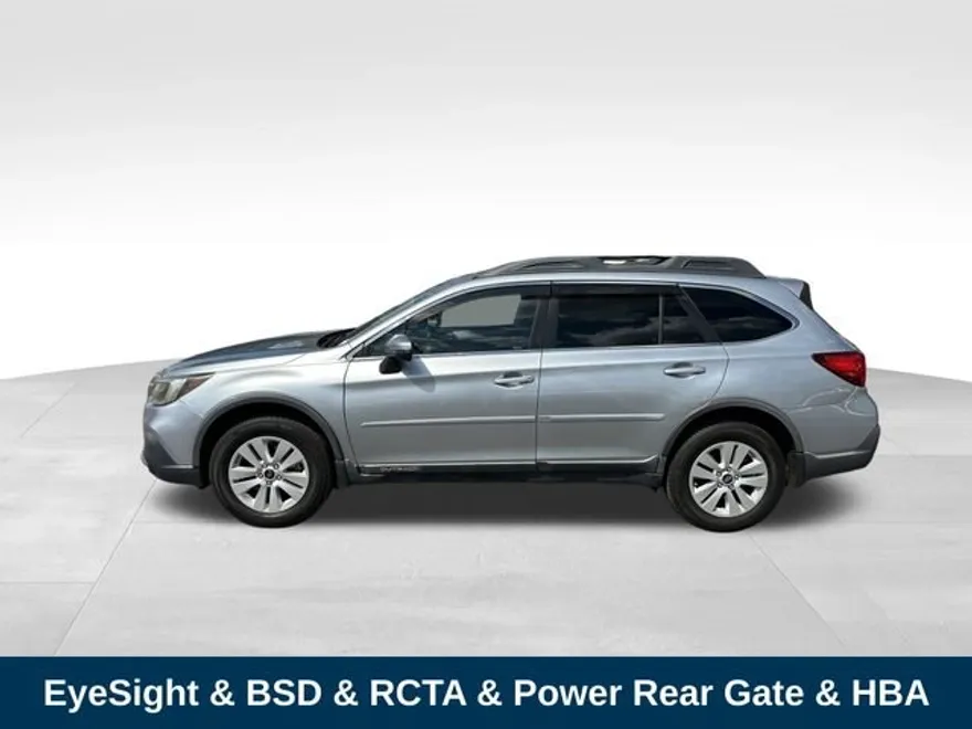 2018 Subaru Outback 2.5i Premium photo 1