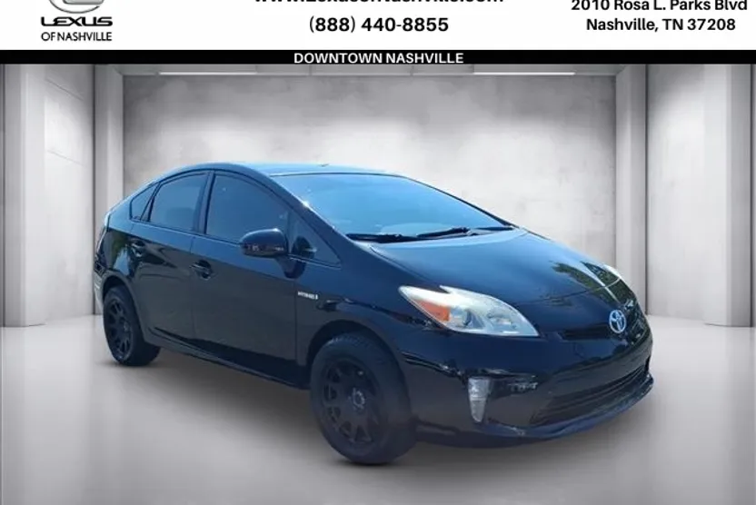 2014 Toyota Prius Four photo 1