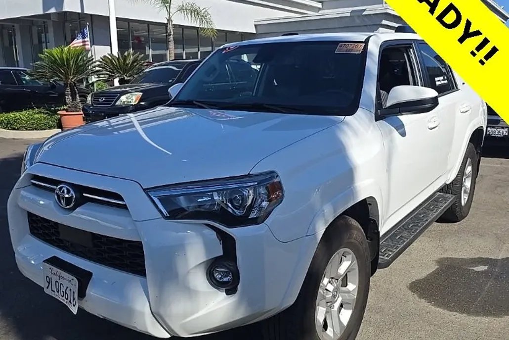 2024 Toyota 4Runner SR5 photo 1