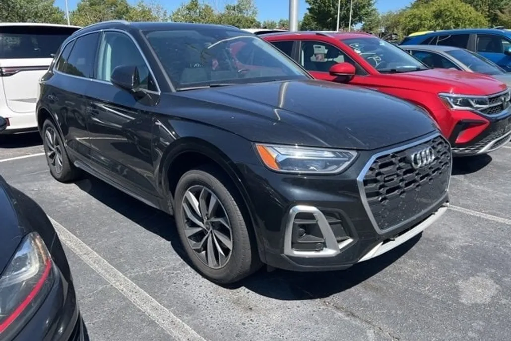 2022 Audi Q5 45 S line Premium photo 1