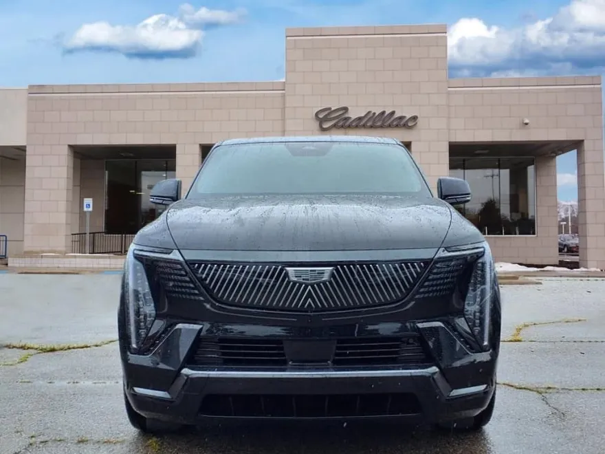 2025 Cadillac Escalade IQ Sport photo 1