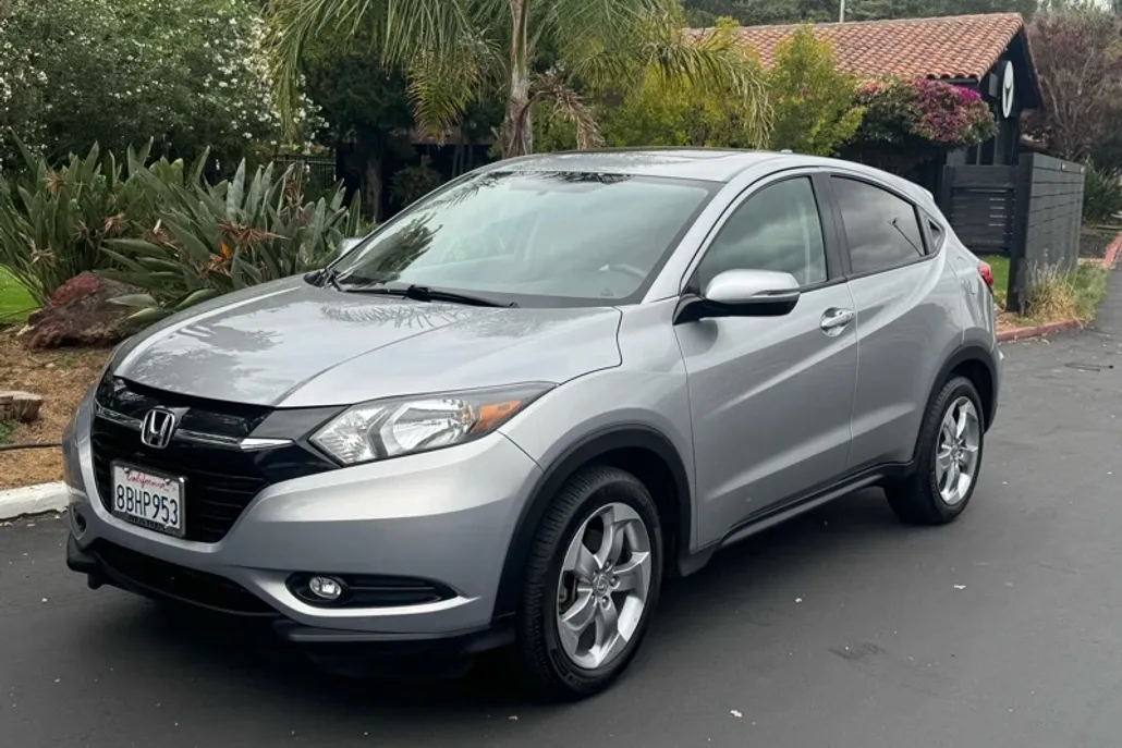 2017 Honda HR-V EX photo 1