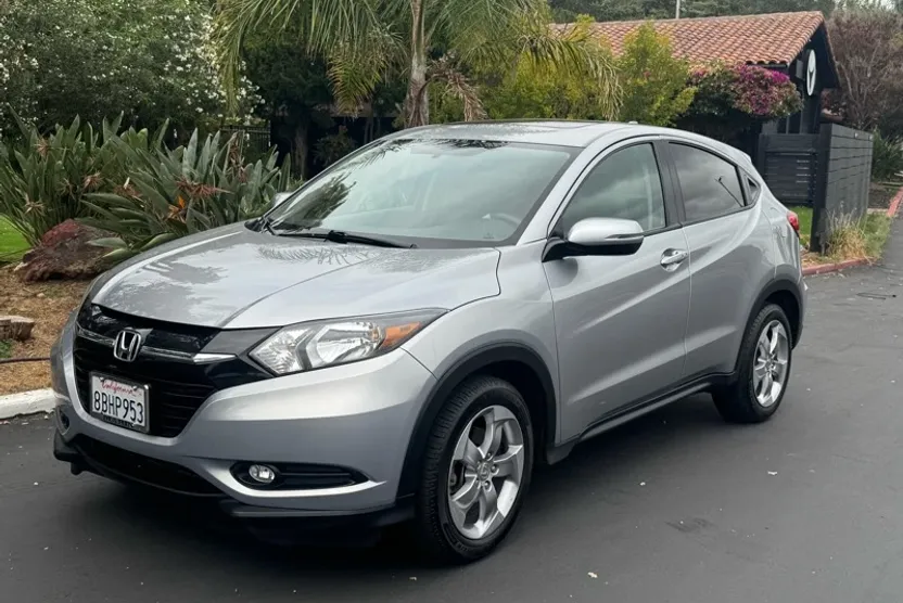 2017 Honda HR-V EX photo 1