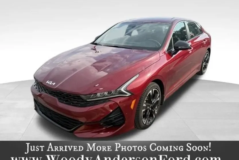 2022 Kia K5 GT-Line photo 1