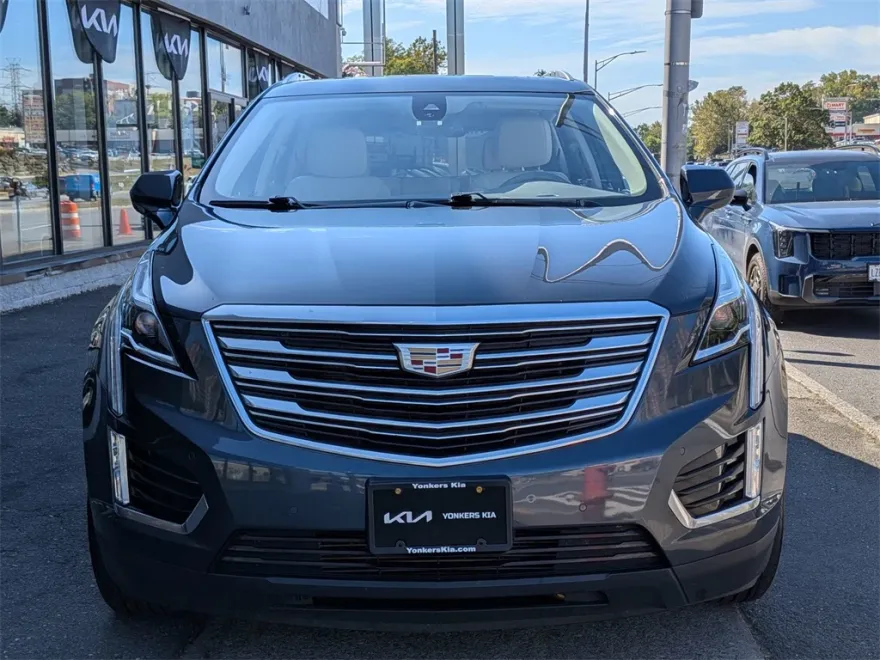 2019 Cadillac XT5 Luxury photo 1
