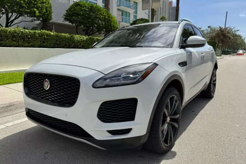 2019 Jaguar E-PACE P250 SE photo 1