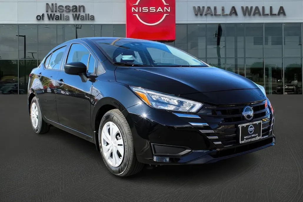 2025 Nissan Versa S photo 1