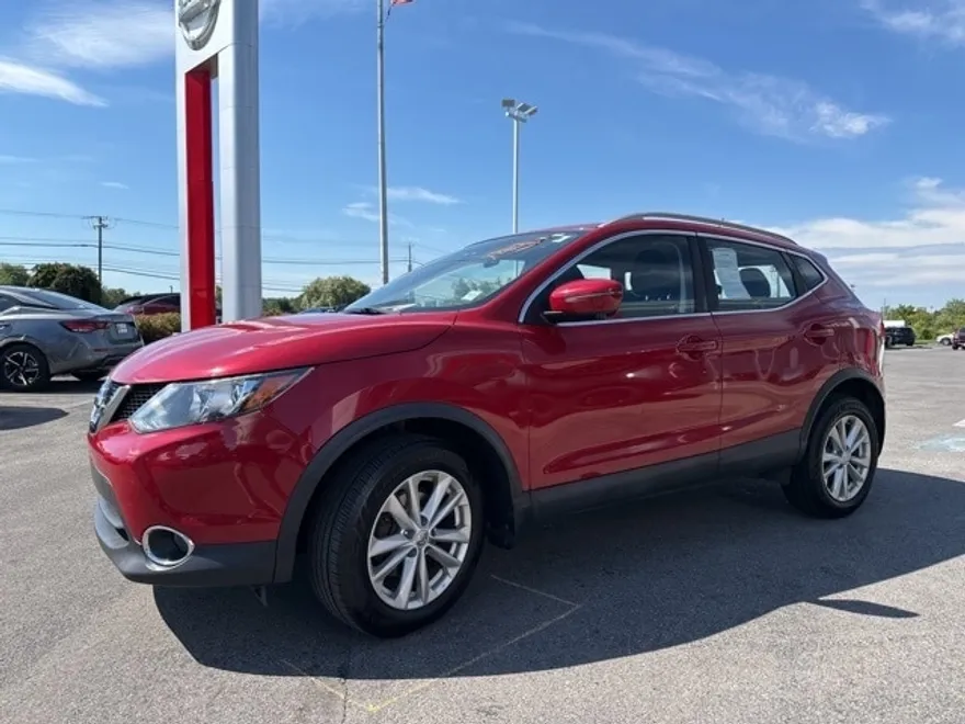 2018 Nissan Rogue Sport SV photo 1