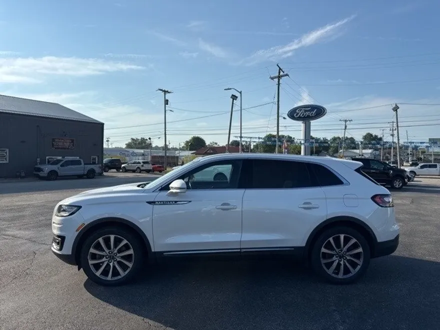 2019 Lincoln Nautilus Select photo 1