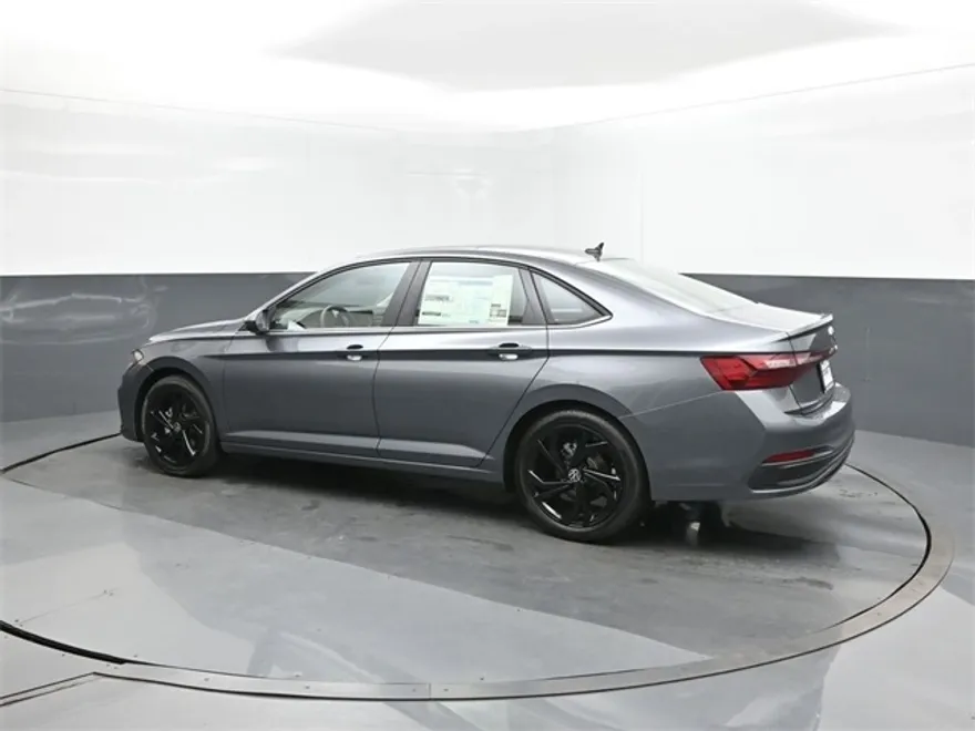 2025 Volkswagen Jetta 1.5T SE photo 1