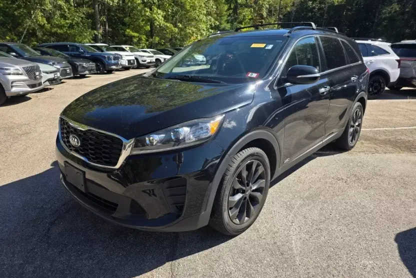 2019 Kia Sorento LX S photo 1