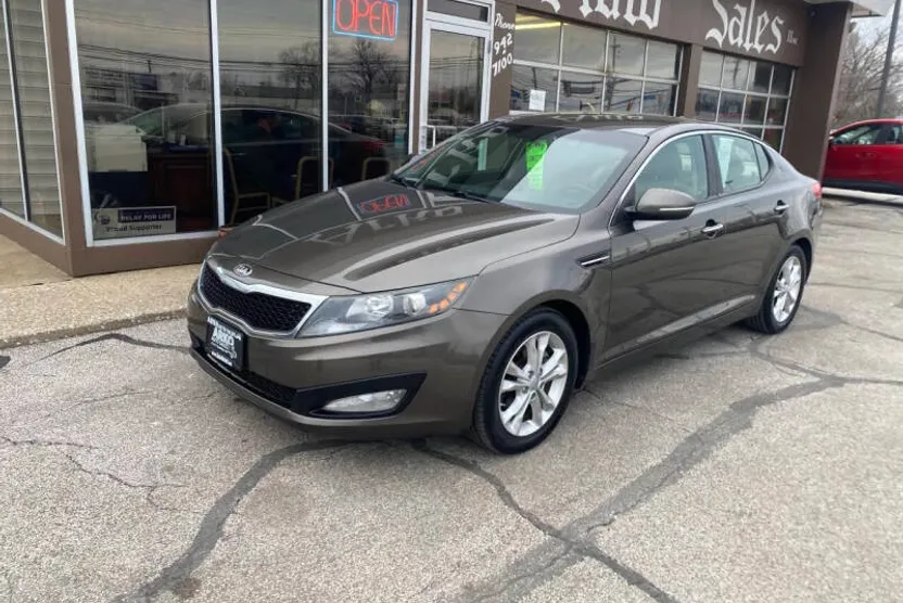 2013 Kia Optima LX photo 1