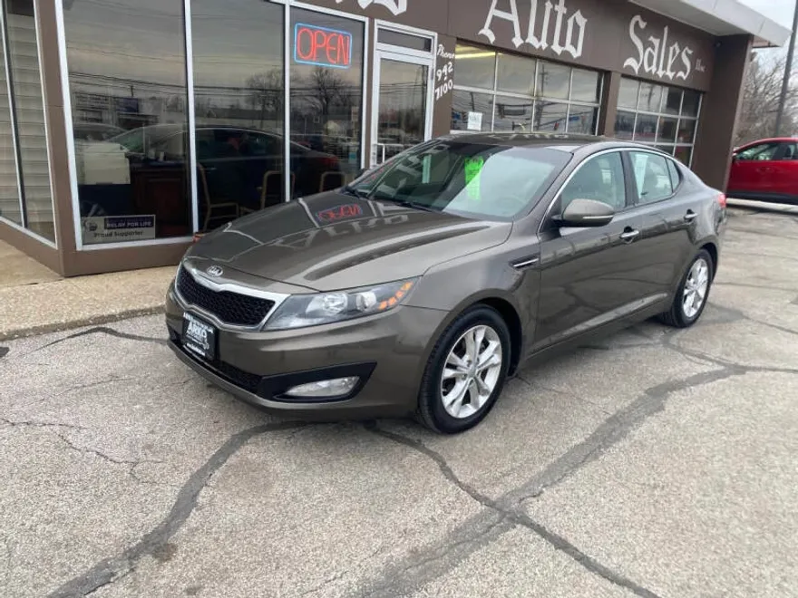 2013 Kia Optima LX photo 1