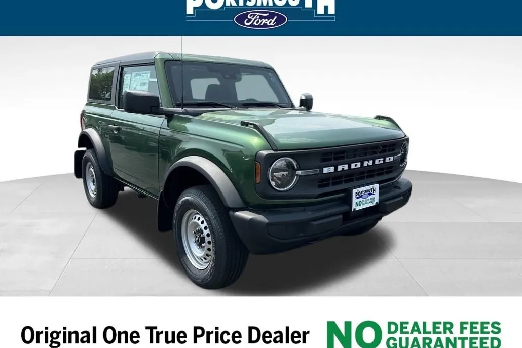 2025 Ford Bronco Base photo 1