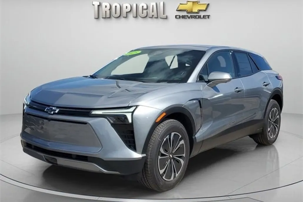 2025 Chevrolet Blazer EV photo 1