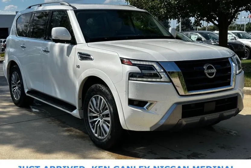 2023 Nissan Armada SL photo 1